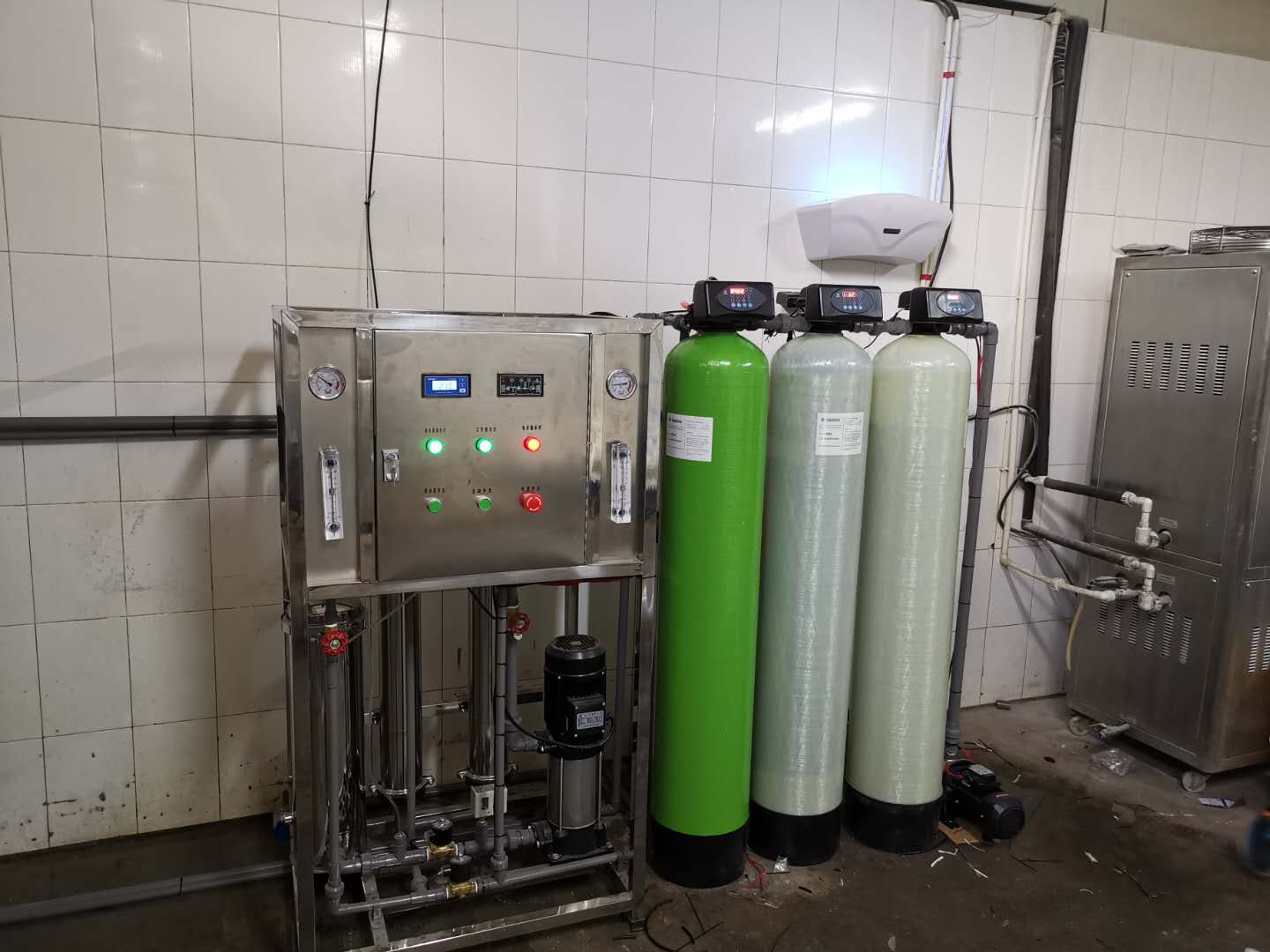 昆明某食品廠0.5T/H純水設備